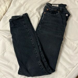 Levi wedgie jeans black size 24